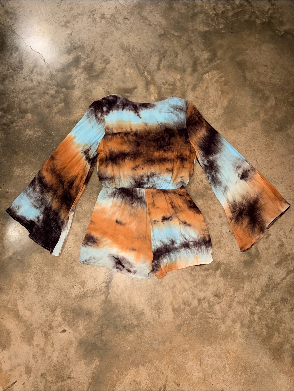Love Riche Boho Tie Dye Bell Sleeve Romper Blue Rust Large - Picture 4 of 9